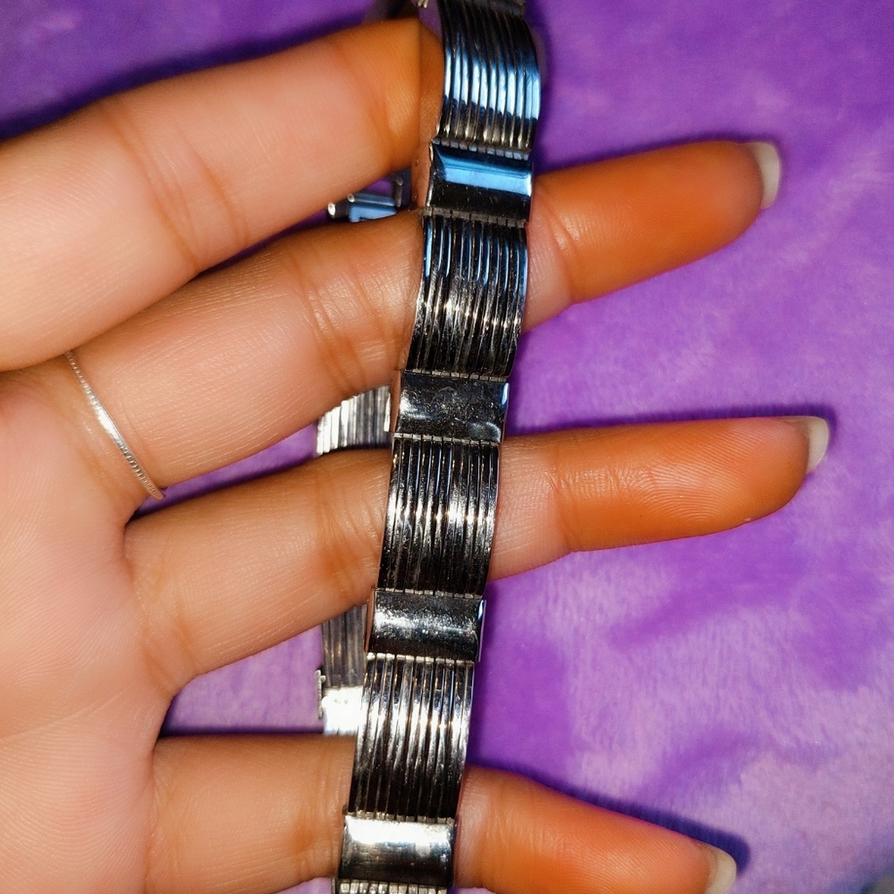 Bracelet - Picture 2 of 7